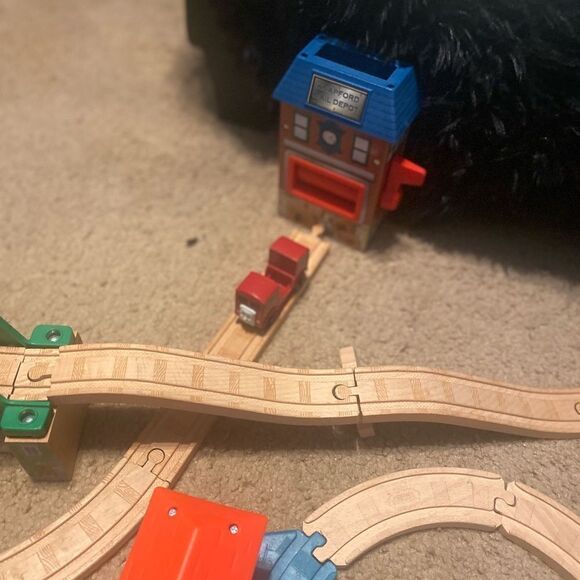 2013 Vintage Thomas & Friends Wooden Train Track Set with Multiple Engines - Picture 6 of 9